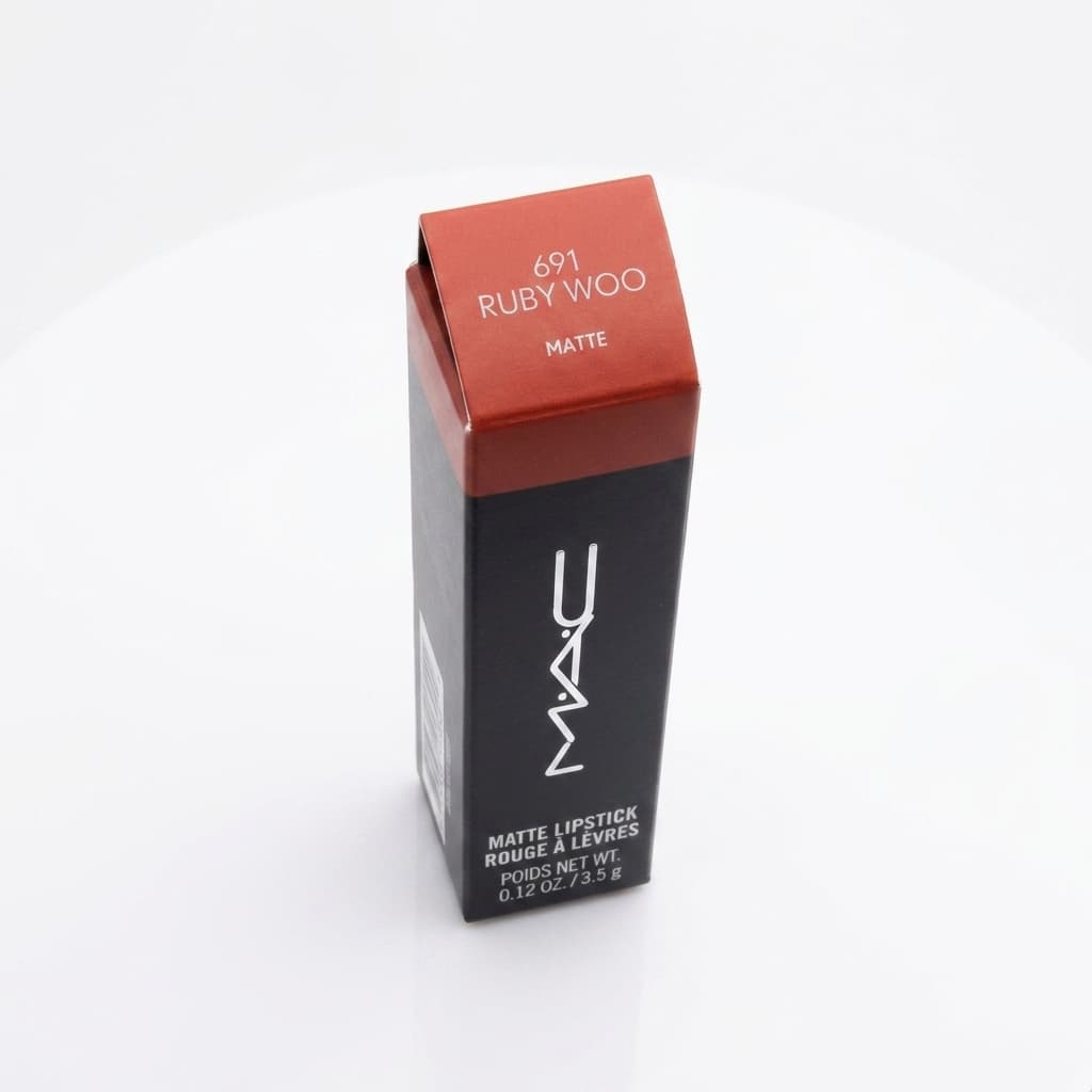 Batom Matte Lipstick - 691 Ruby Woo, 2